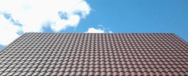 Which is better: soft roofing or metal tiles?